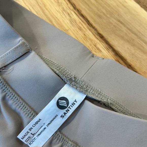 4 pairs of grippy riding pants - Picture 3 of 9